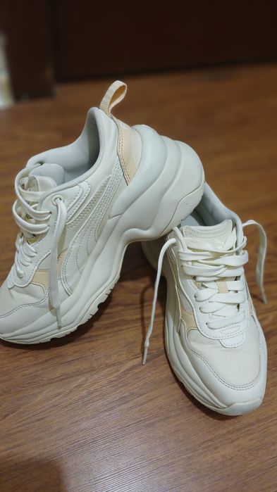 Сникърси Puma -бежови