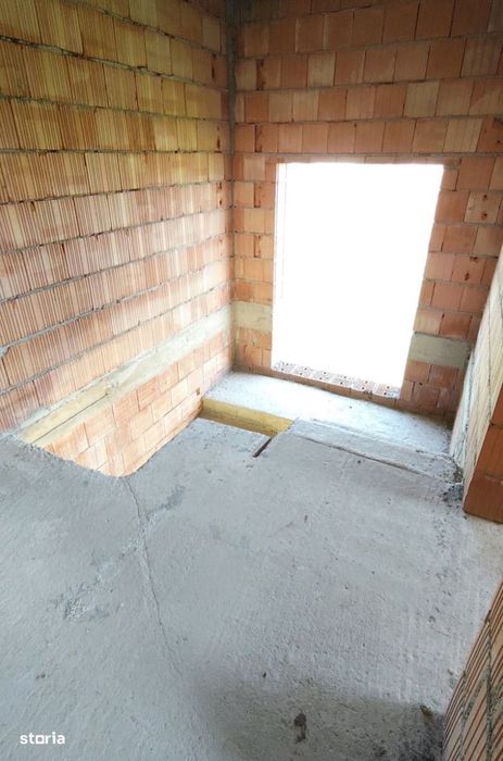 Casa nouă singur în curte 160 mp P+E la roșu cu 500 mp teren Poplaca