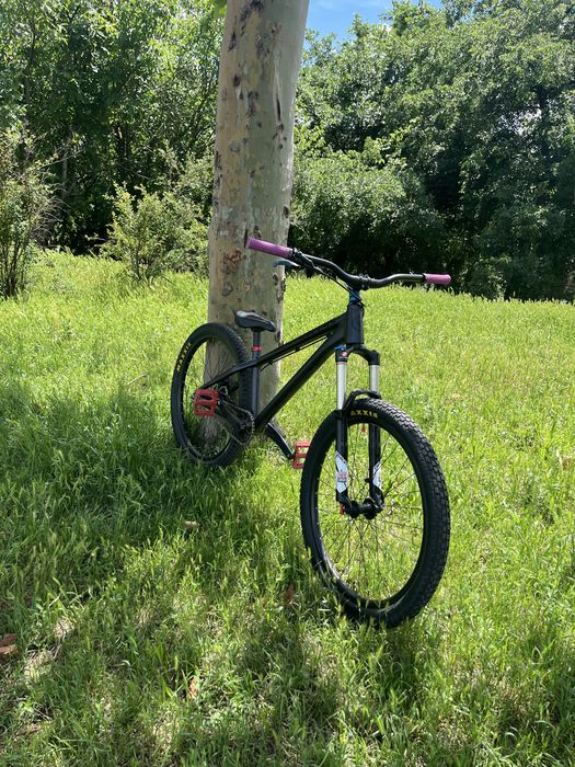 Bicicleta kellys whip 30 aproape noua