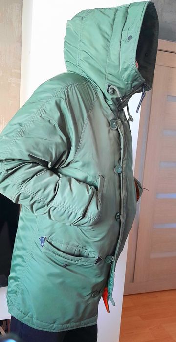 Пуховик зимний качественный