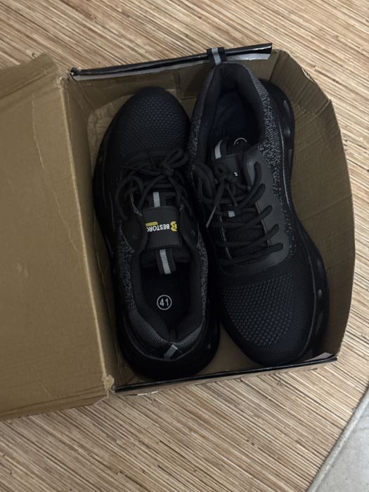 Продам спец ботинка