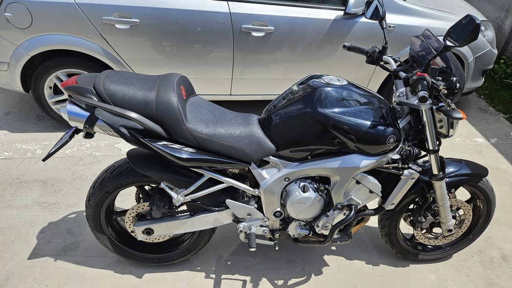 Yamaha fz6N  s1 an 2004