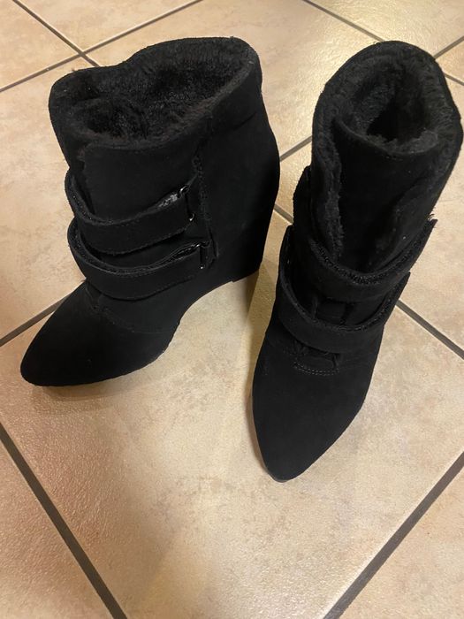 Продавам боти на холандски ток