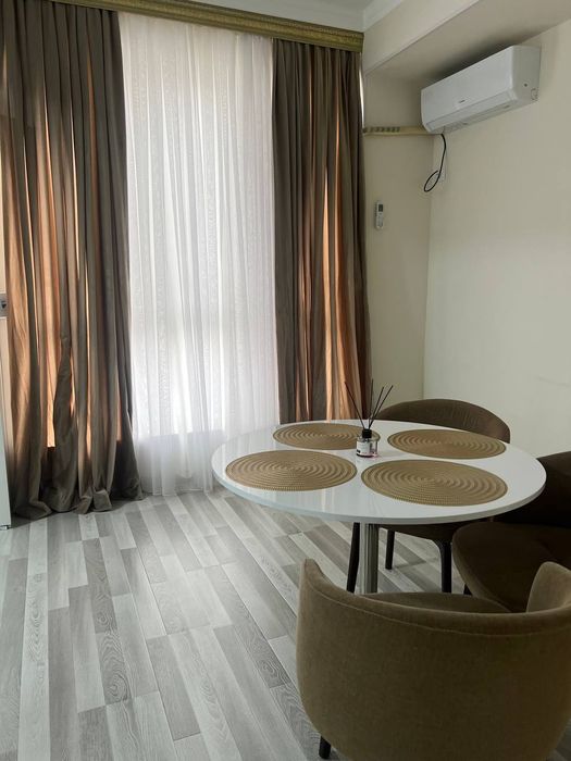 Аренда квартиры
Ахмад Югнакий 
ЖК «Риверсайд»
Комнат-2
Этаж-2
Этажност