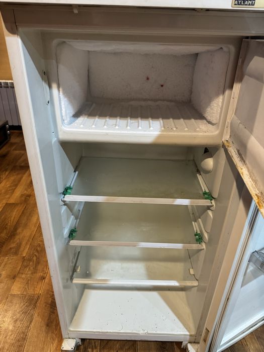 Продам холодильник