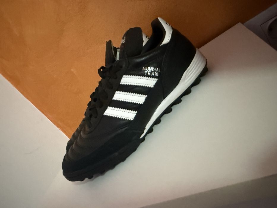 Adidas Mundial Team