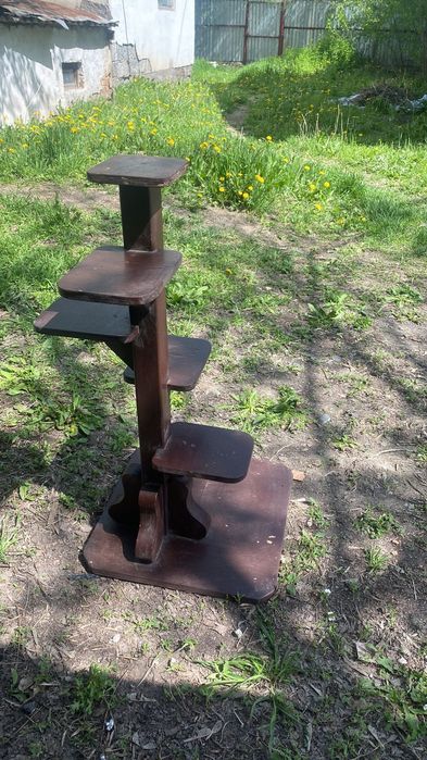 Цветочница деревянная