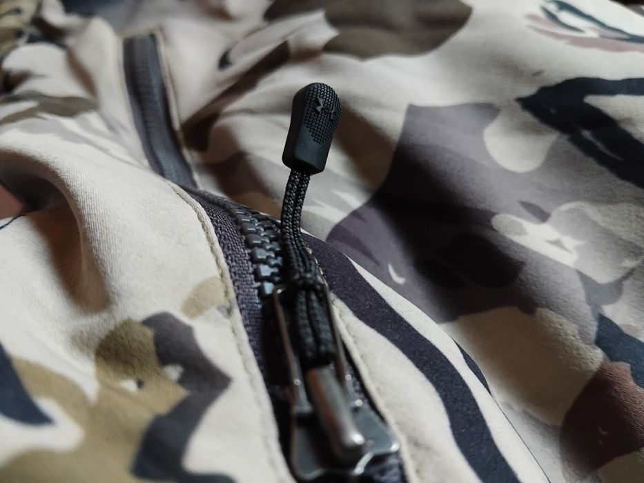 Under Armour  Дамски елек