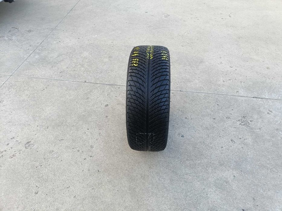 O anvelopa iarna 235 40 20 michelin pilot alpin 5 profil 7,5 mm 3423