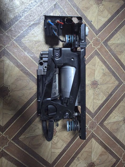 Compresor perne aer spate BMW seria 5 f11