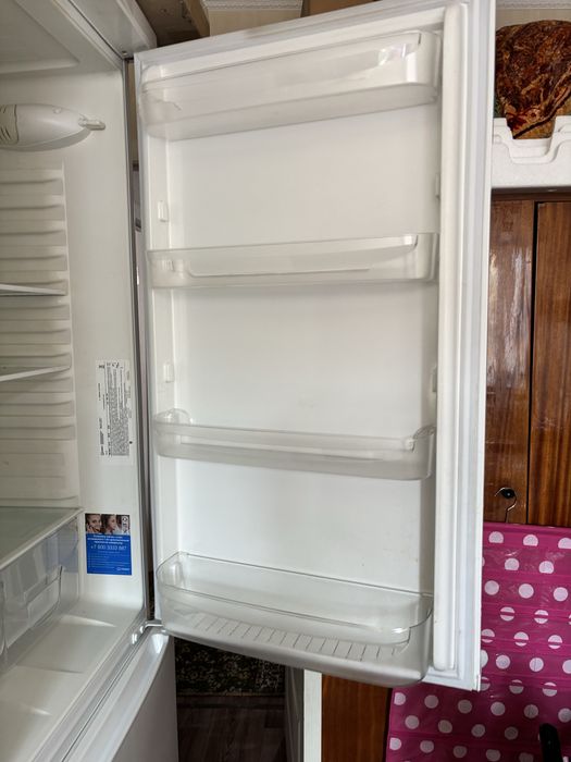 Холодильник Indesit бу