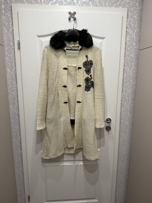 Стилен костюм тип Шанел