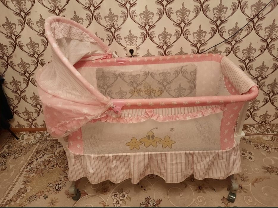Детский кроват качалка