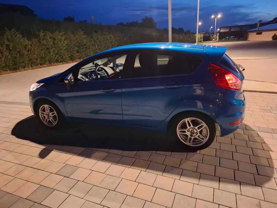 Autoturism ford fiesta 2014