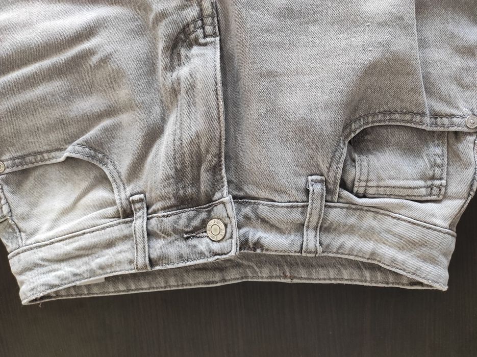 Дамски дънки, 36 номер, мека, много хубава материя, сив цвят