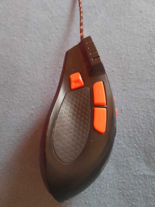 Продавам мишка на CANYON