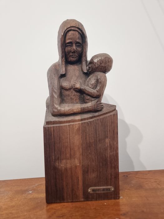 Sculptură in lemn „Madonă cu Pruncul”