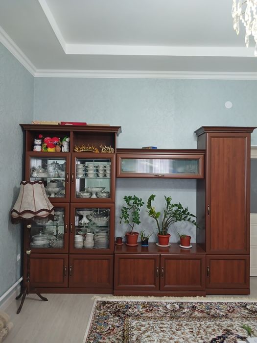 Сервант для гостевой