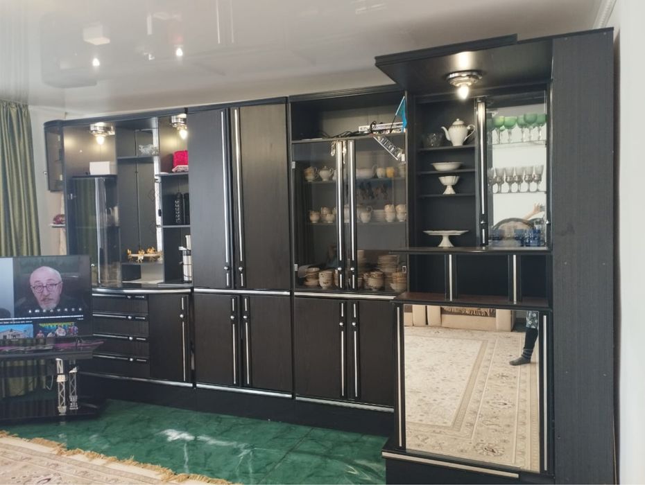 Продается стенка  для гостиной