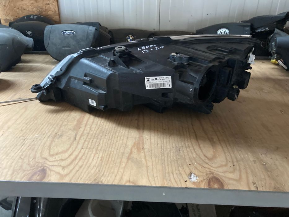 Девен фар Seat Leon. Сеат Леон. 17-20г. 
Full Led. Valeo. 90100840.