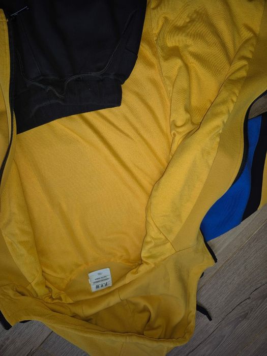 Продам детский костюм