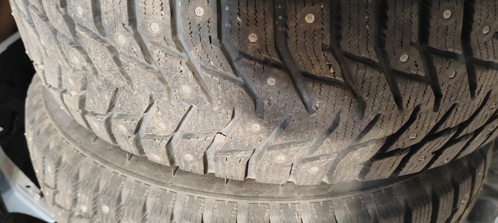 Зимние шины 205/65/16