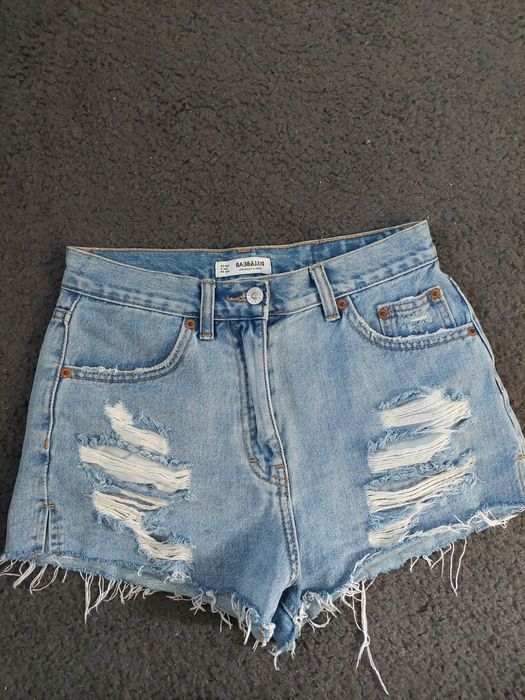 Pachet pantaloni scurți + topuri