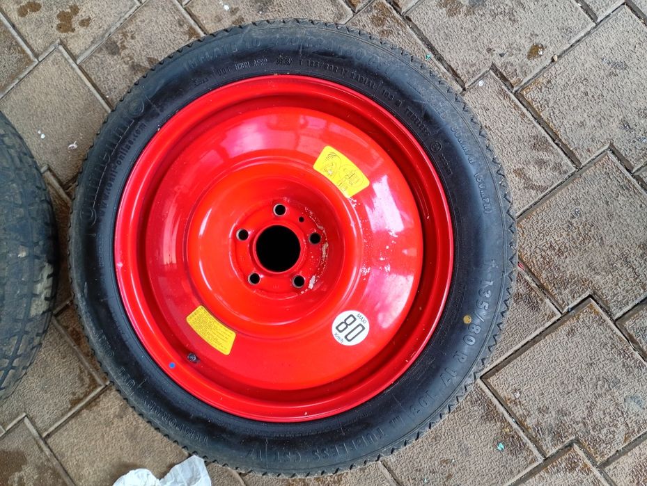 Vând roata rezerva slim jagoar slim