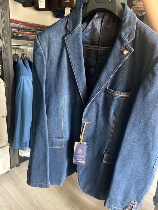 Продаю мужские пиджаки