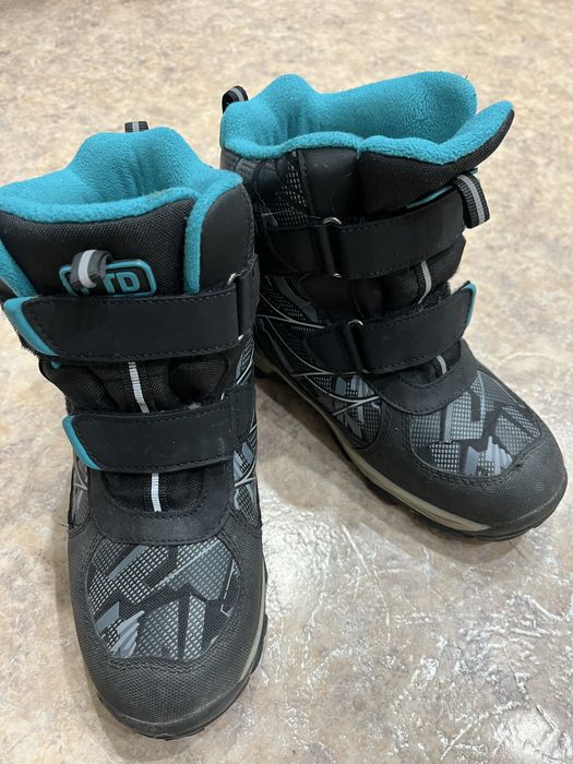 Продам зимние ботинки на мальчика