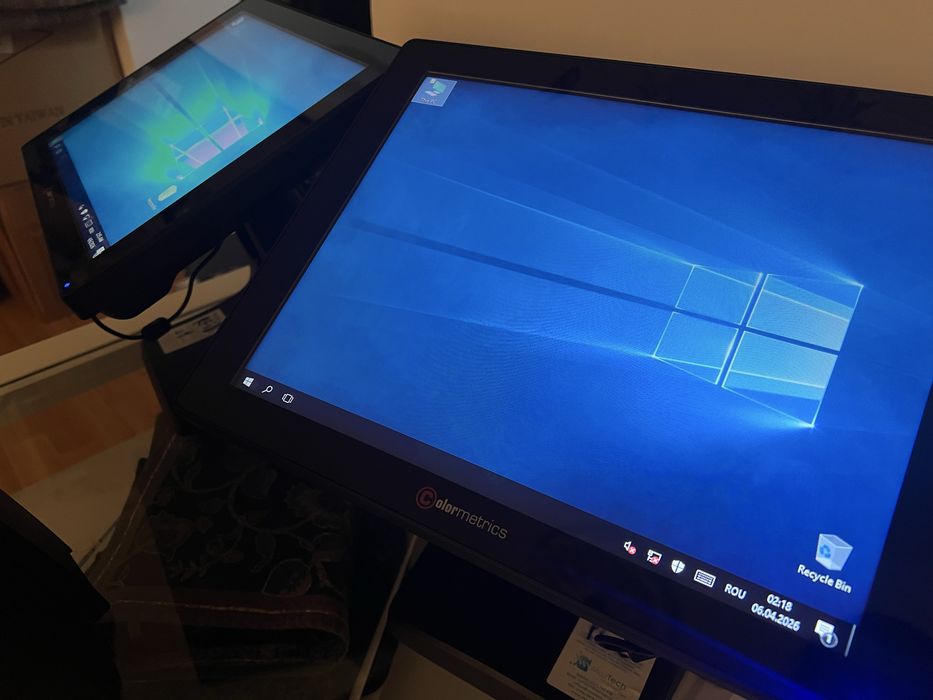 Vând POS. PC ALL-IN-ONE, TOUCHSCREEN. Persoana juridica, ofer factura, livrare in toata tara! Lichidare de stoc