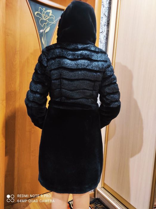 Продаётся тёплая шуба