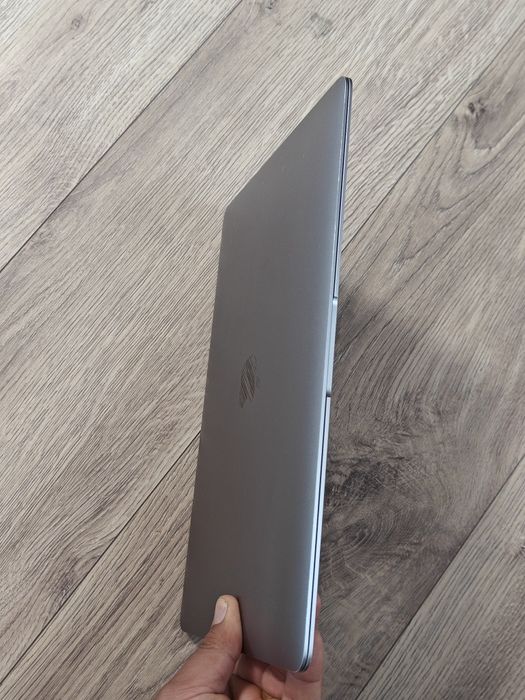 Macbook Air A2337 M1 , RAM 8 GB , Ssd 256 IMPECABIL