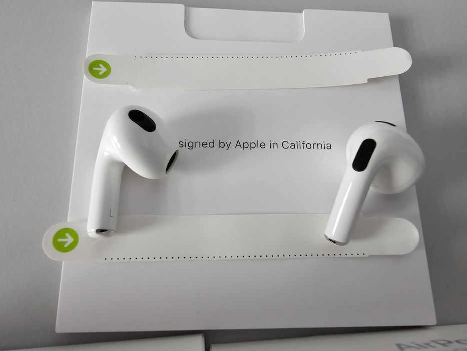 Casti Apple AirPods 3 - MagSafe Charging Case - MME73ZM/A