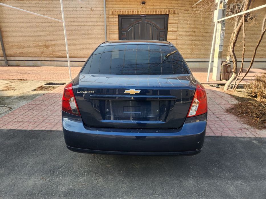 Gentra 3 poz 2023 srochno sotiladi