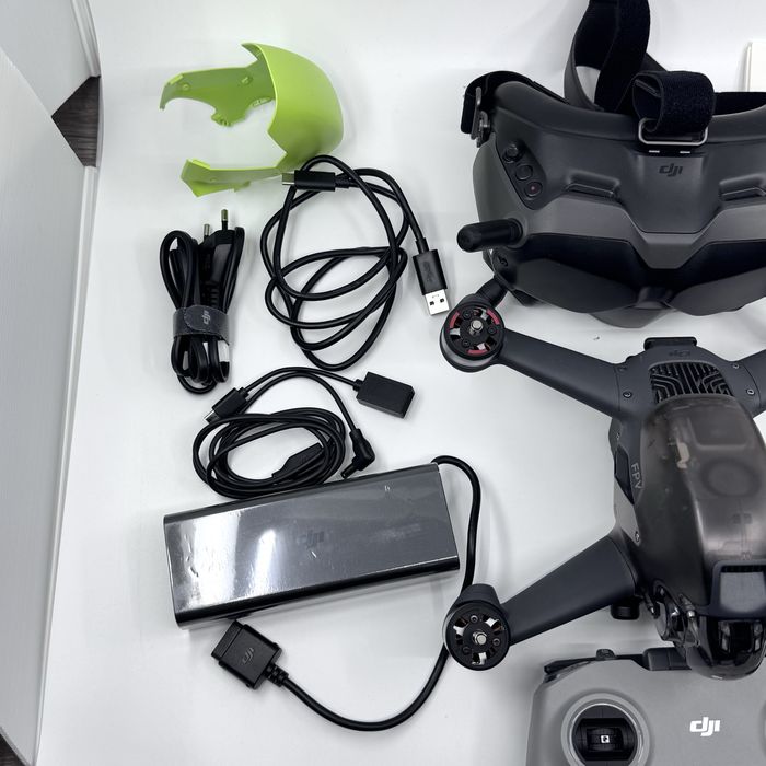 Drona DJI FPV Combo | NOUA | Desigilata | Ochelari + Telecomanda |