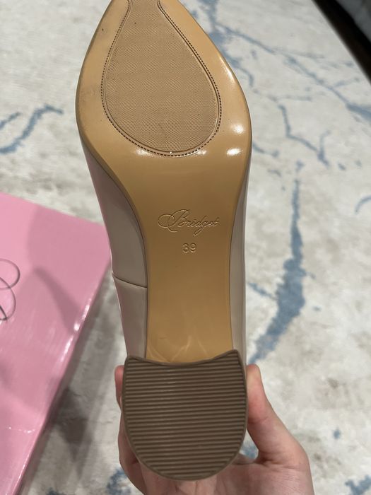 Туфли на каблуке бежевые
