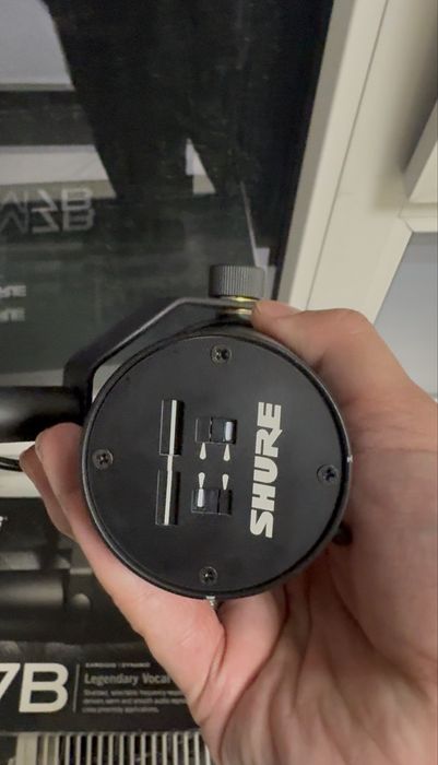 Микрофон SHURE SM7B