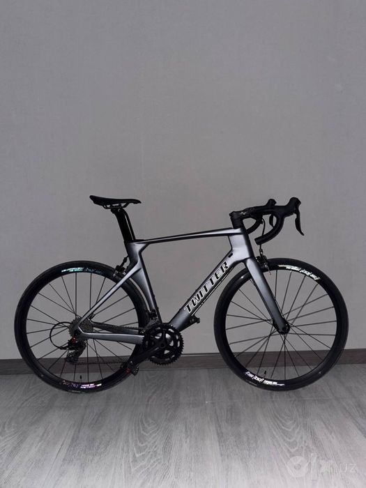 Twitter r10 carbon