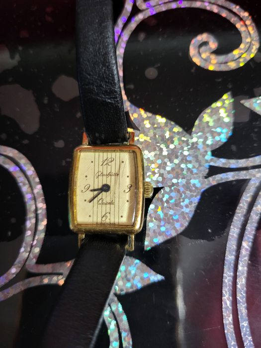 Vând mai multe ceasuri