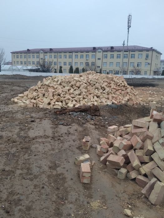 Пишган гишт ва хом гишт. Россиский ва хитой пресс