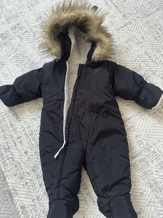 Продам детский зимний комбинезон