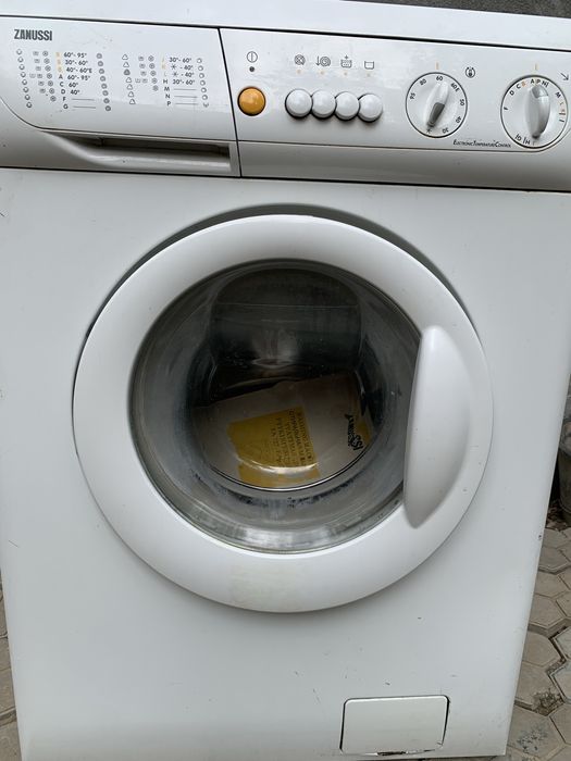 Стиральная машинка Zanussi