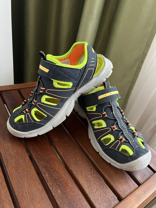Skechers sandale