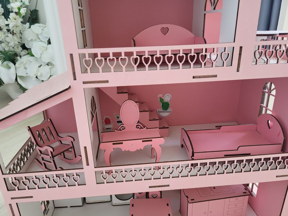 Дървена къщичка за деца