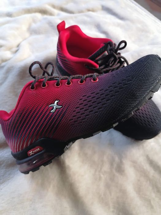 Спортни/туристически обувки - 39