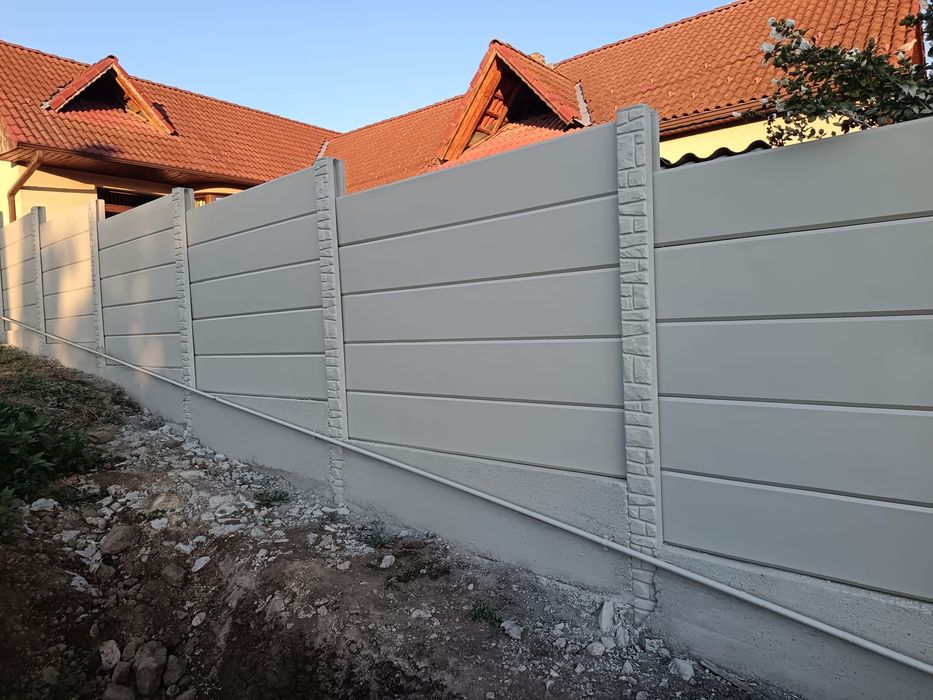Producem si montam gard placi beton