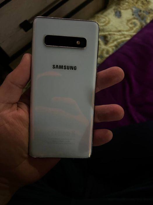 Samsung s10 sotladi
