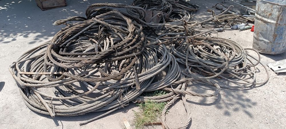 Сварочный аппарат уч хил турдаги сотилади