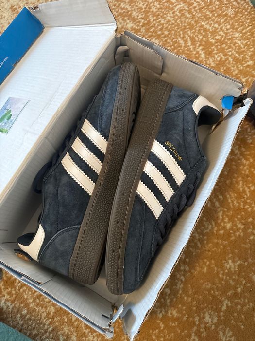 Кроссовки adidas